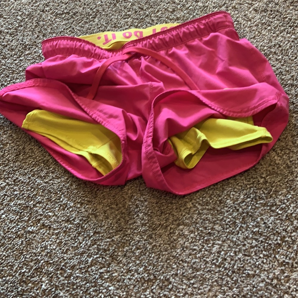 Nike dri-fit running shorts - Picture 7 of 8
